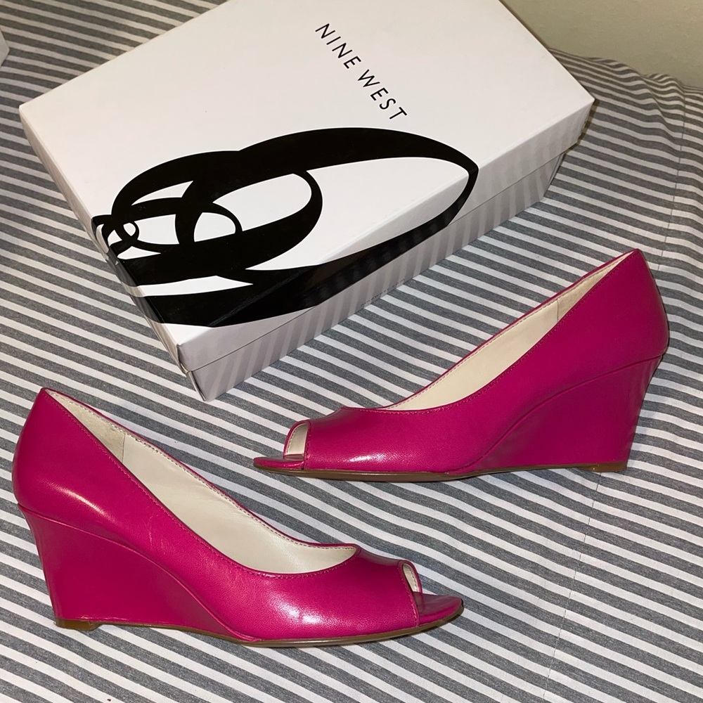 Nine West hot pink relaxinn peep toe wedge